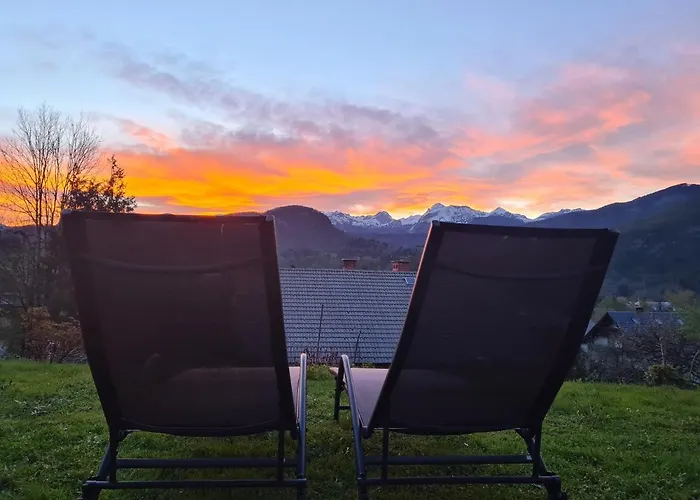 With Views On Alps Vakantiehuis